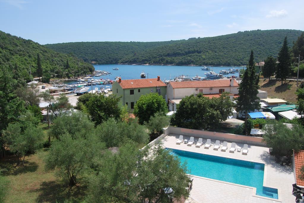 Hotel Carmen Peruški Dış mekan fotoğraf